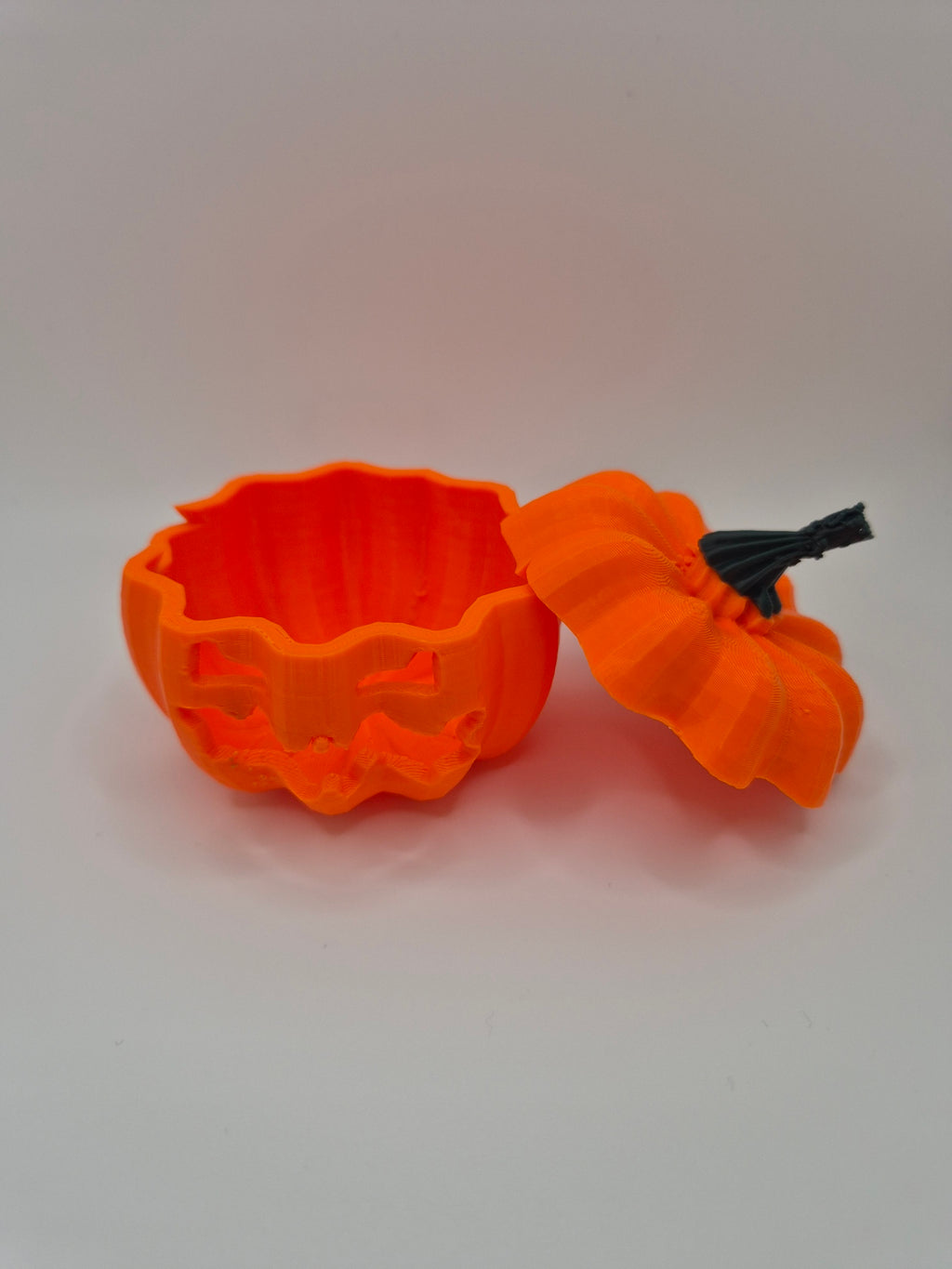 decoration-halloween-3-citrouilles-imprimees-3d.jpg